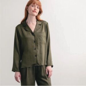 DARLING SATIN CAMP SHIRT LONG SKEEVE CROP BUTTON COLLAR SMALL